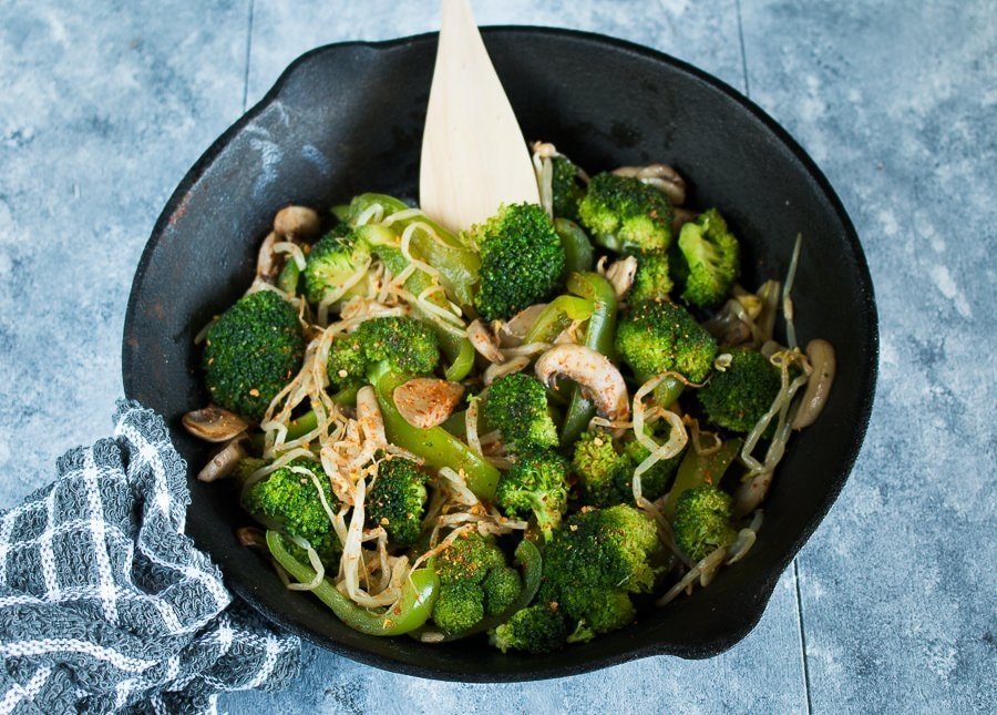 Broccoli, Mushroom and Bean Sprout Stir-Fry