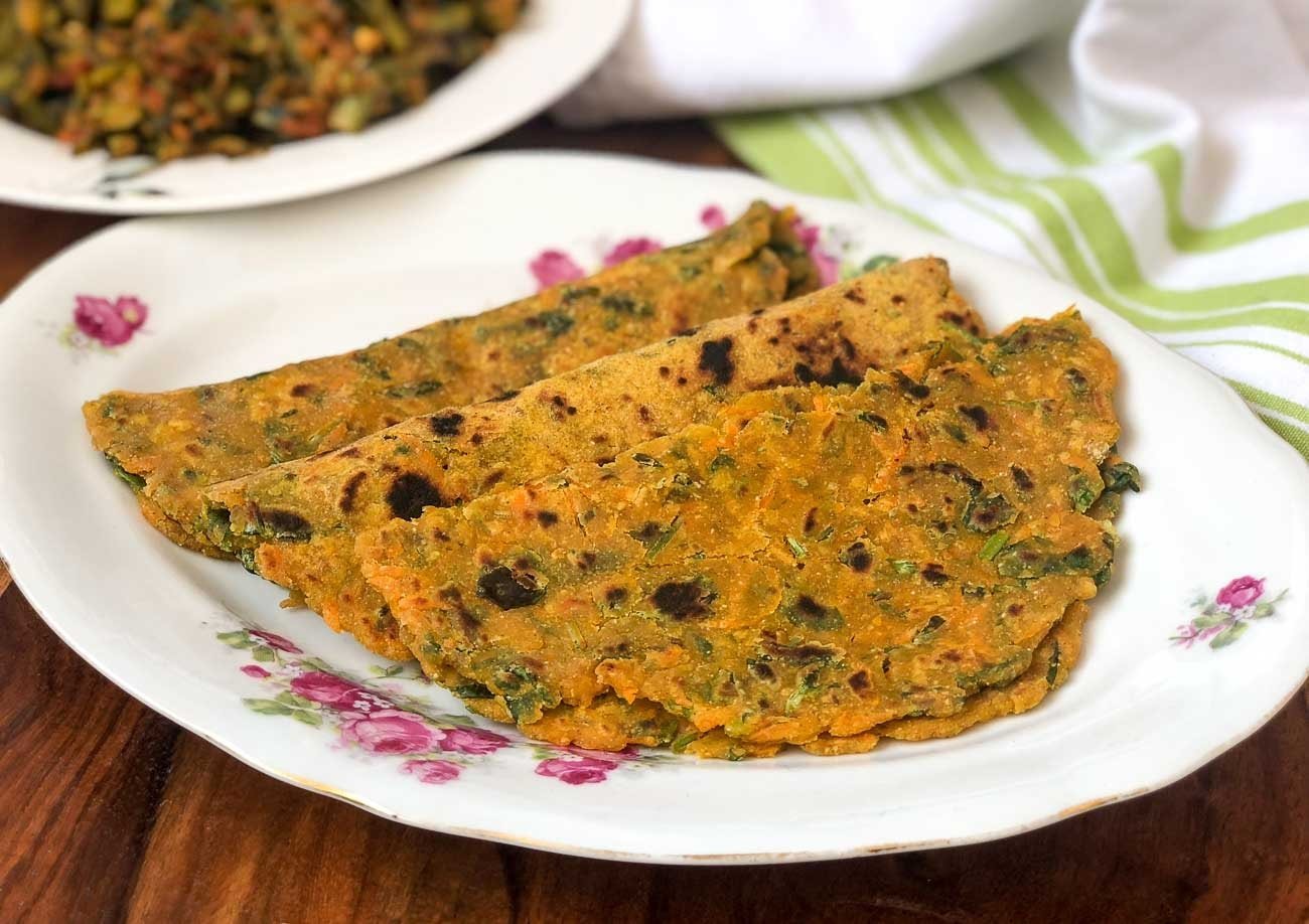 Carrot Methi Jowar Thepla