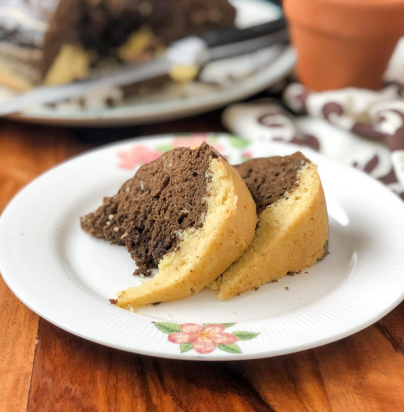 Chocolate Marble Cake in a Preethi Electric Pressure Cooker
