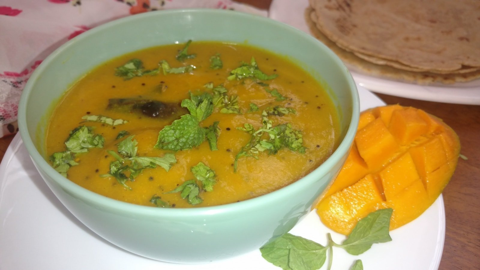 Gujarati Ripe Mango Curry