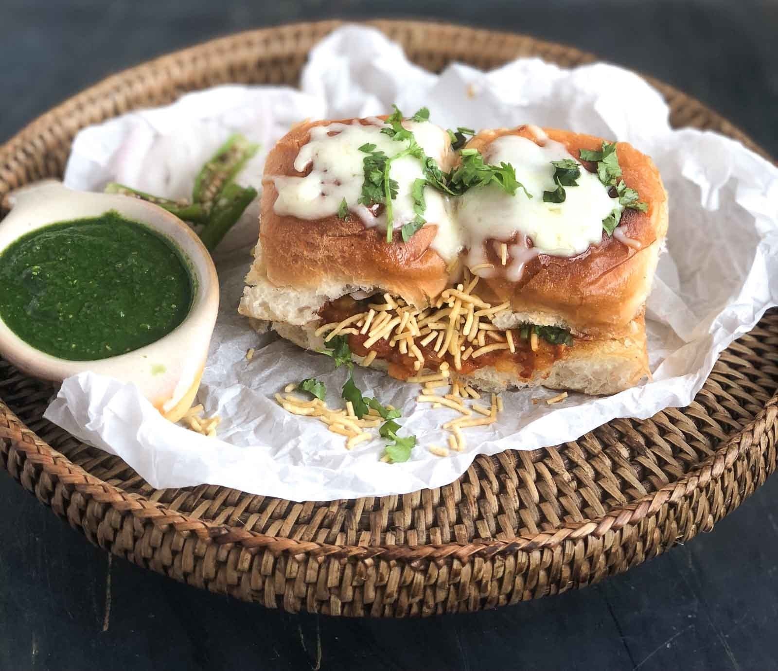 Cheesy Masala Pav