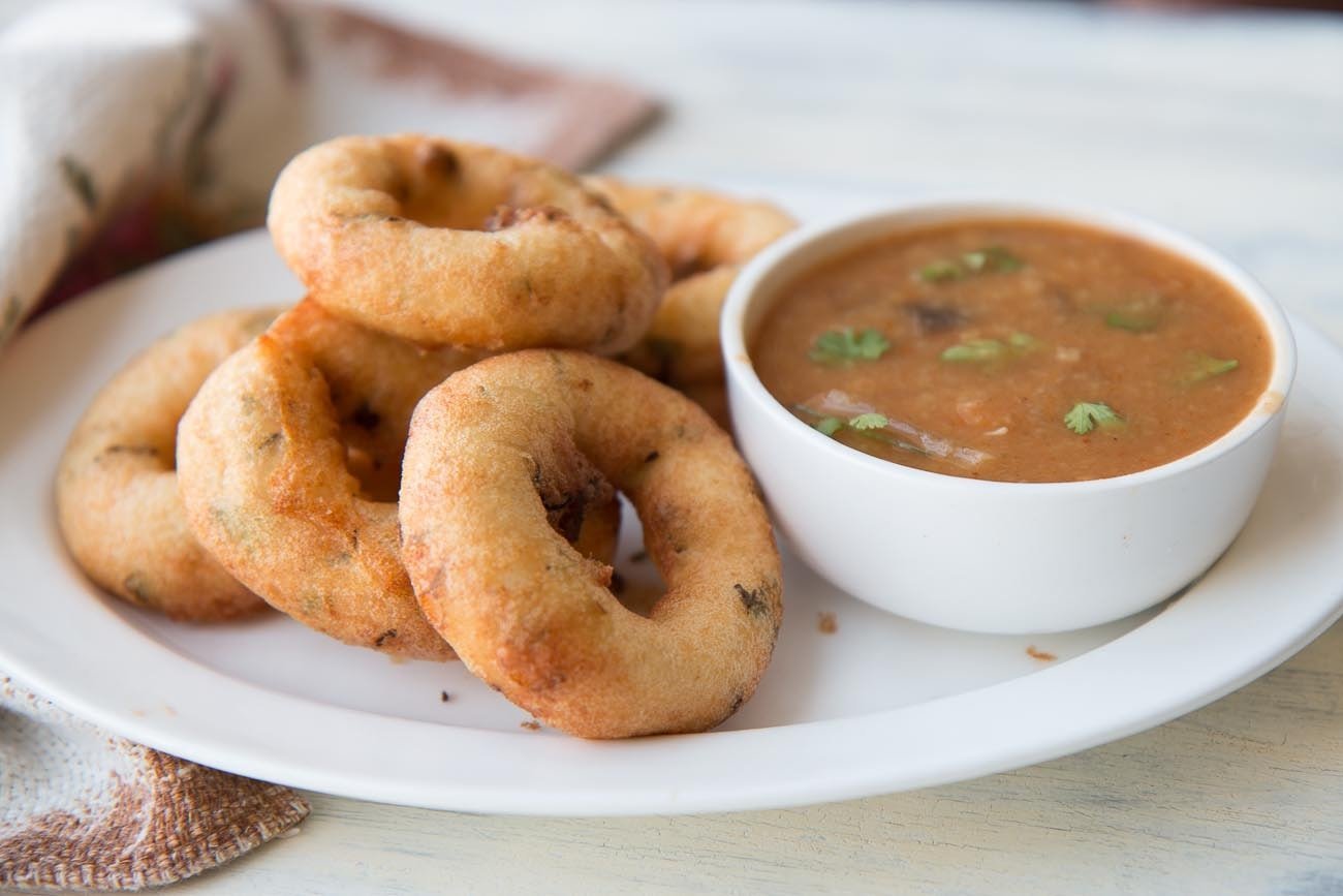 Medu Vada Using a Vada Maker