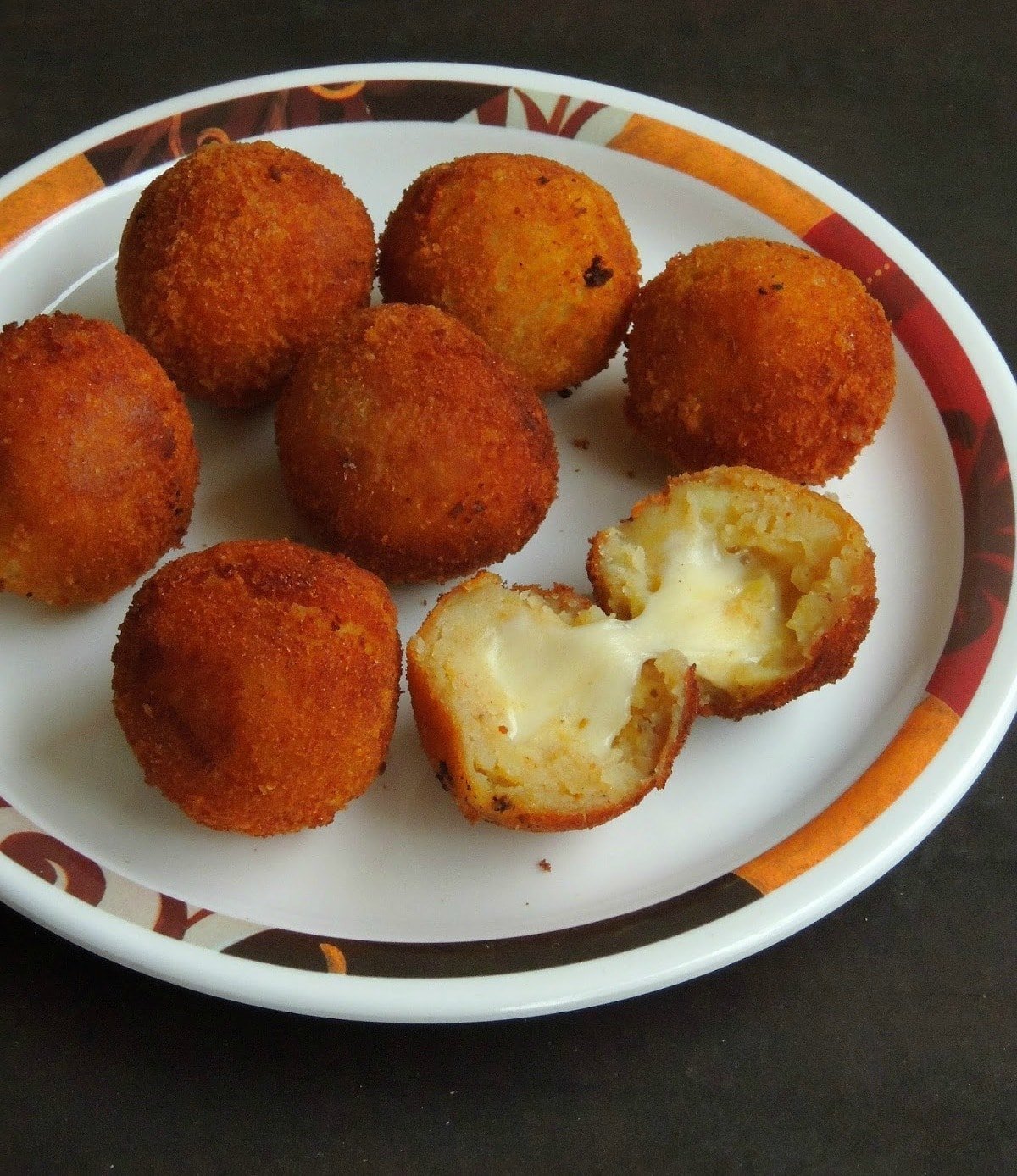 Mozzarella-Stuffed Potato Balls