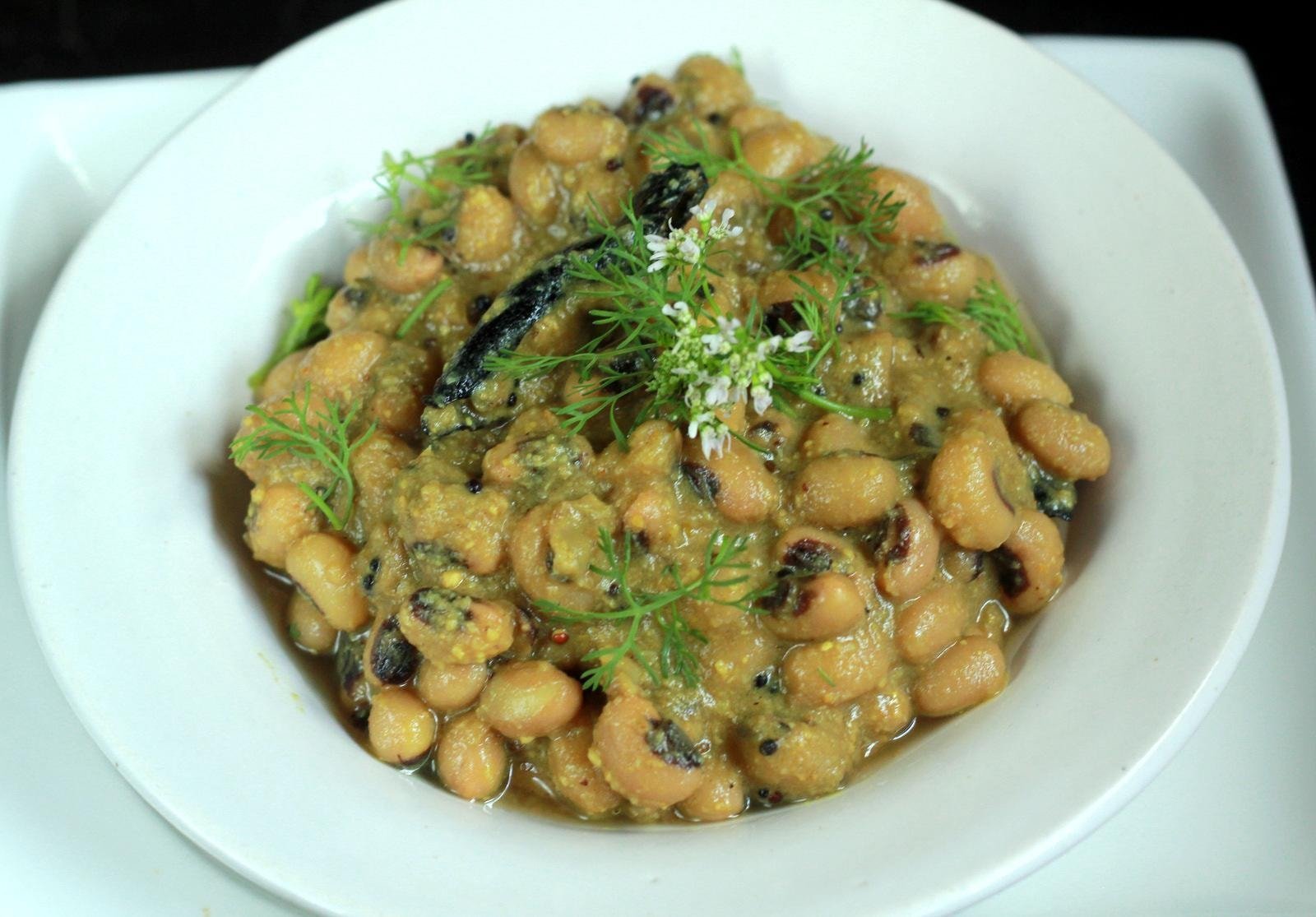 No-Onion, No-Garlic Lobia Curry
