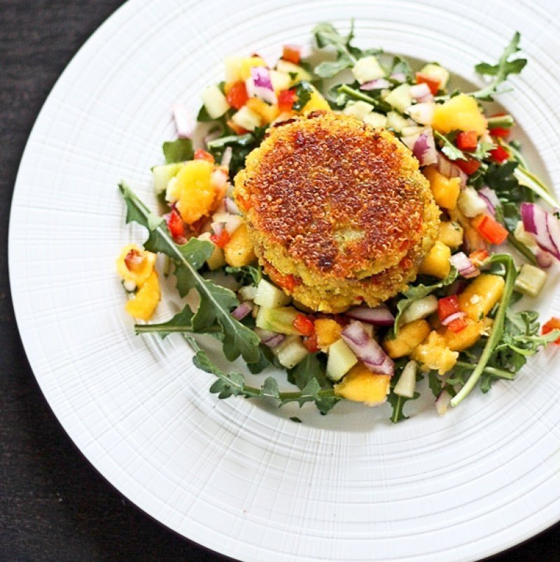 Quinoa Patties with Raw Mango Salsa