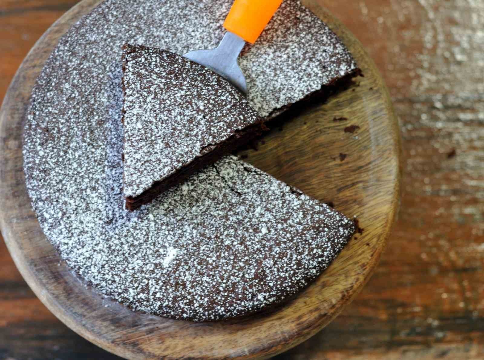 Red Wine Chocolate Cake