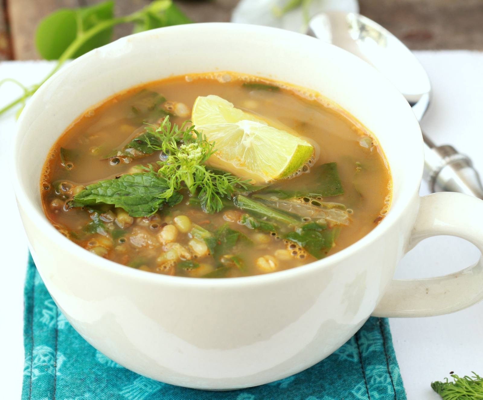 Sprouted Mung Bean and Spinach Soup