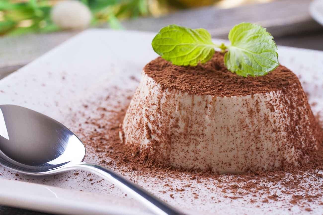 Vanilla Panna Cotta with Cocoa and Mint